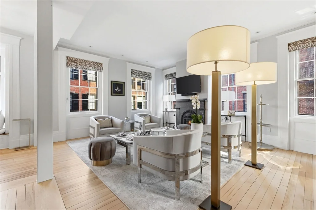 50 River St, Beacon Hill