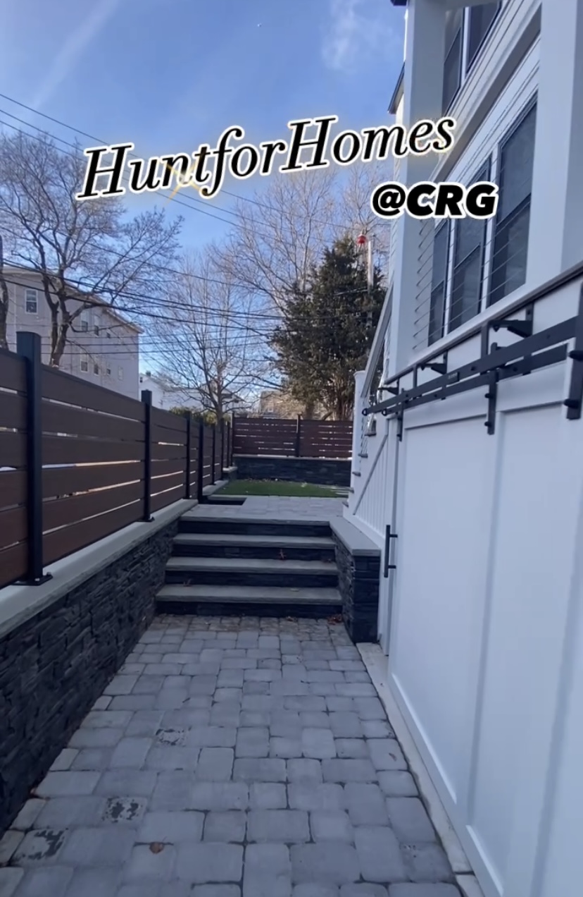 35 Hunnewell Ave, Oak Square