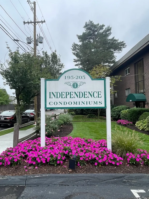 195 Independence Ave, Quincy