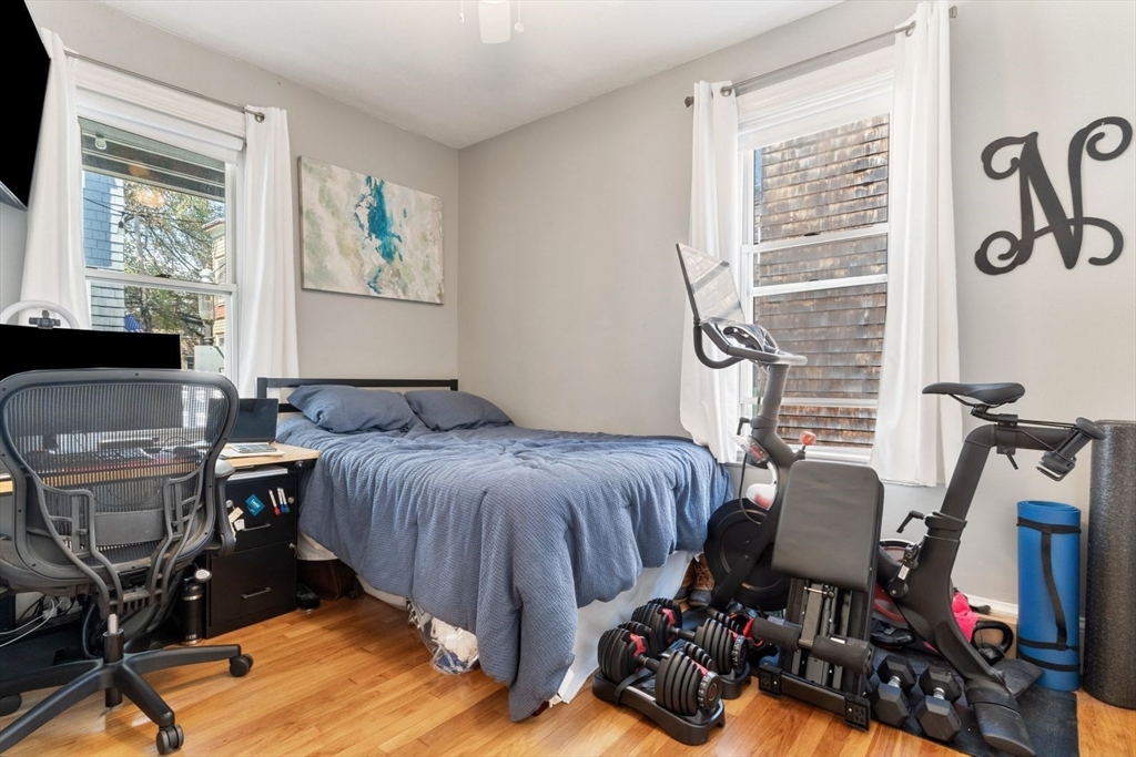 642 E 8th St, South Boston