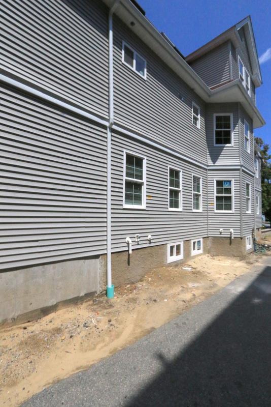 1.5 bed, 1 bath apartment for rent at 220 Massachusetts Ave Unit 3, Arlington — photo 2 of 10