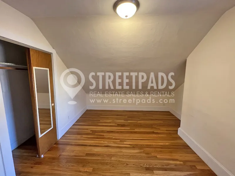 381 Harvard St, Mid-Cambridge