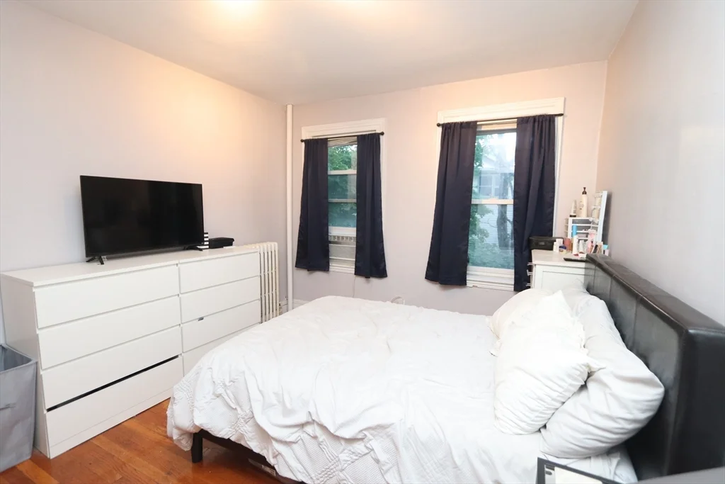 1662 Commonwealth Ave, Brighton