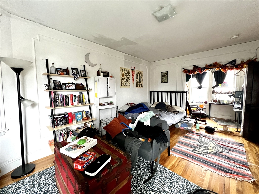 74 Babcock St, Coolidge Corner