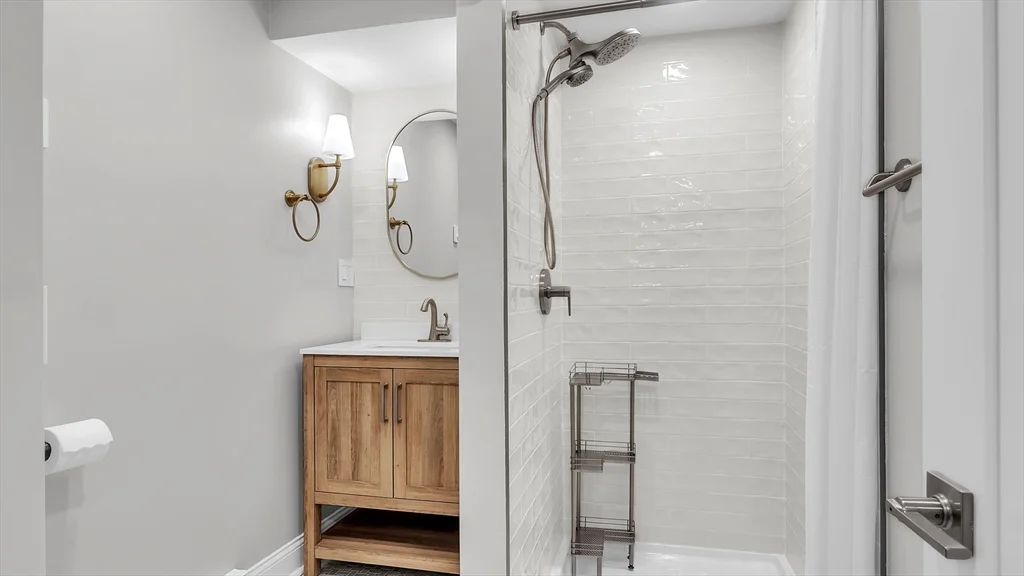 6 Alaric Ter, West Roxbury
