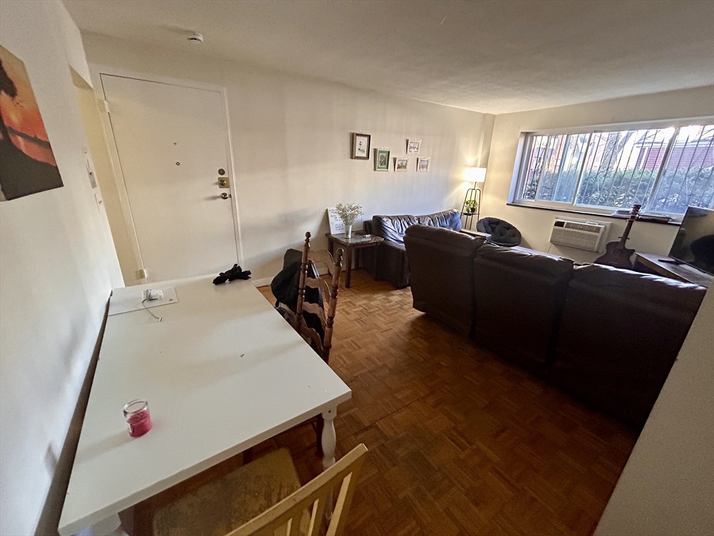 287 Harvard St, Mid-Cambridge