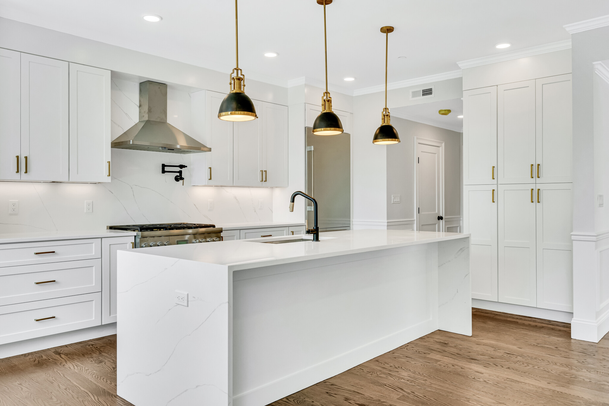 3 bed, 2.5 bath apartment for rent at 128 Longwood Ave Unit U2, Longwood — photo 1 of 3
