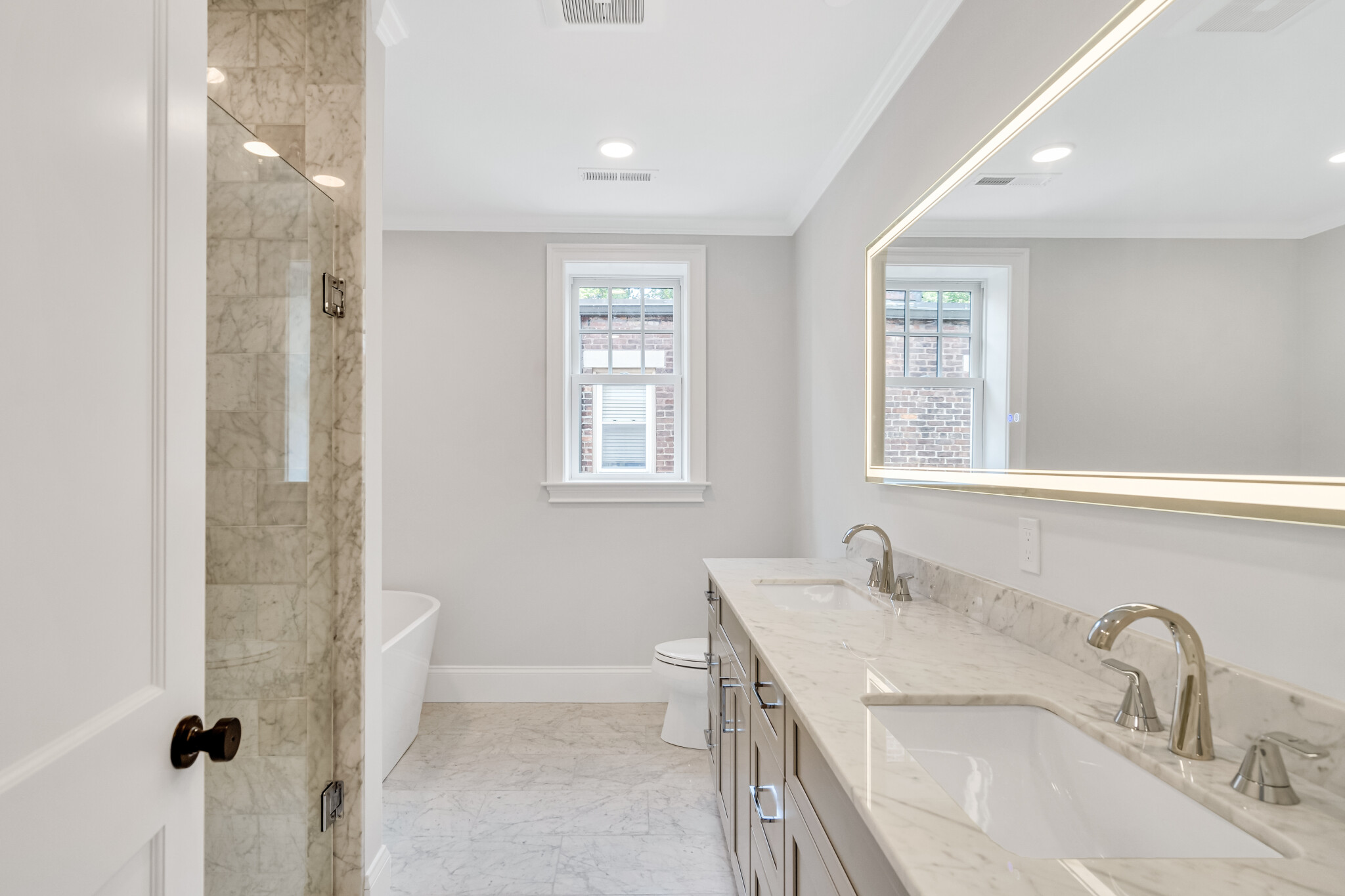 3 bed, 2.5 bath apartment for rent at 128 Longwood Ave Unit U2, Longwood — photo 3 of 3
