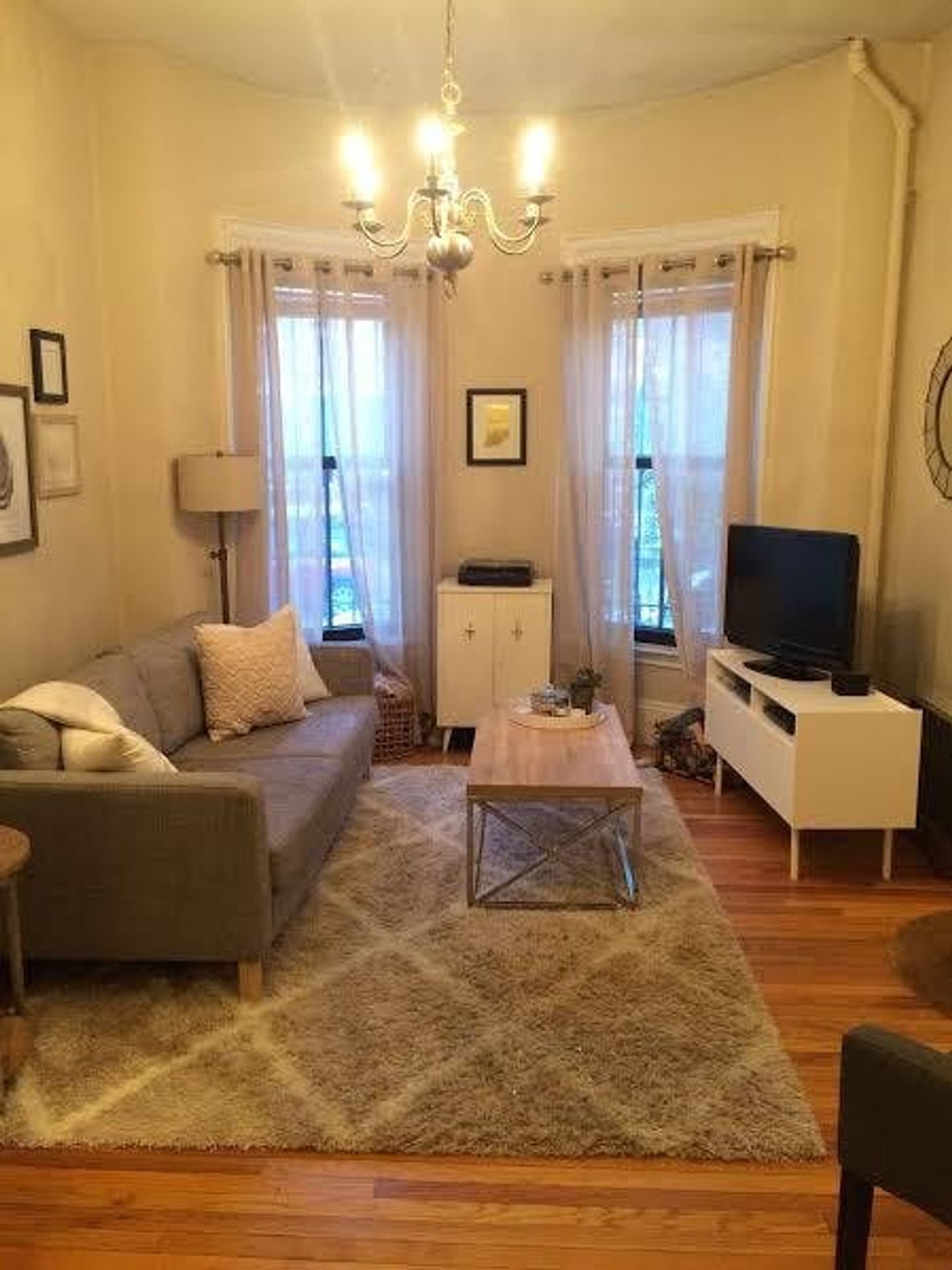 1 bed, 1 bath apartment for rent at 17 Worthington St Unit 1, Mission Hill — photo 2 of 9
