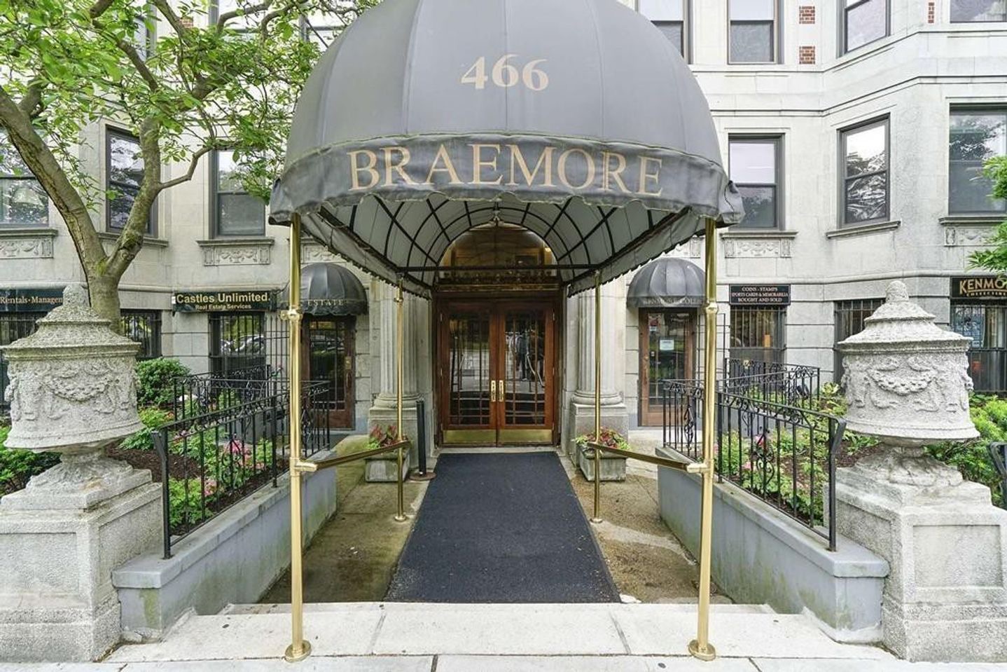 Studio bed, 1 bath apartment for rent at 466 Commonwealth Ave Unit 205, Fenway — photo 1 of 12