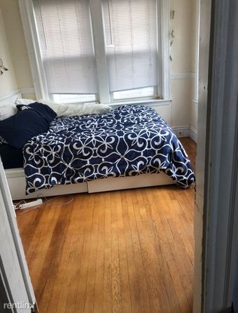 4 bed, 2 bath apartment for rent at 1515 Beacon St Unit 1, Coolidge Corner — photo 4 of 7