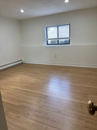 146 Willow St, Waltham