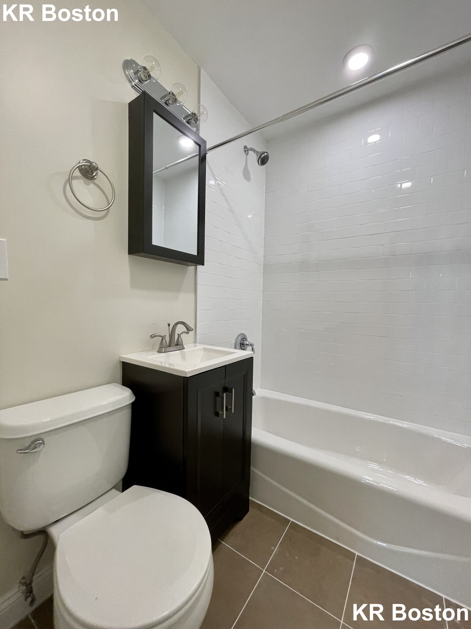 2 bed, 1 bath apartment for rent at 1283 Commonwealth Ave, Unit 5, Brighton — photo 3 of 3