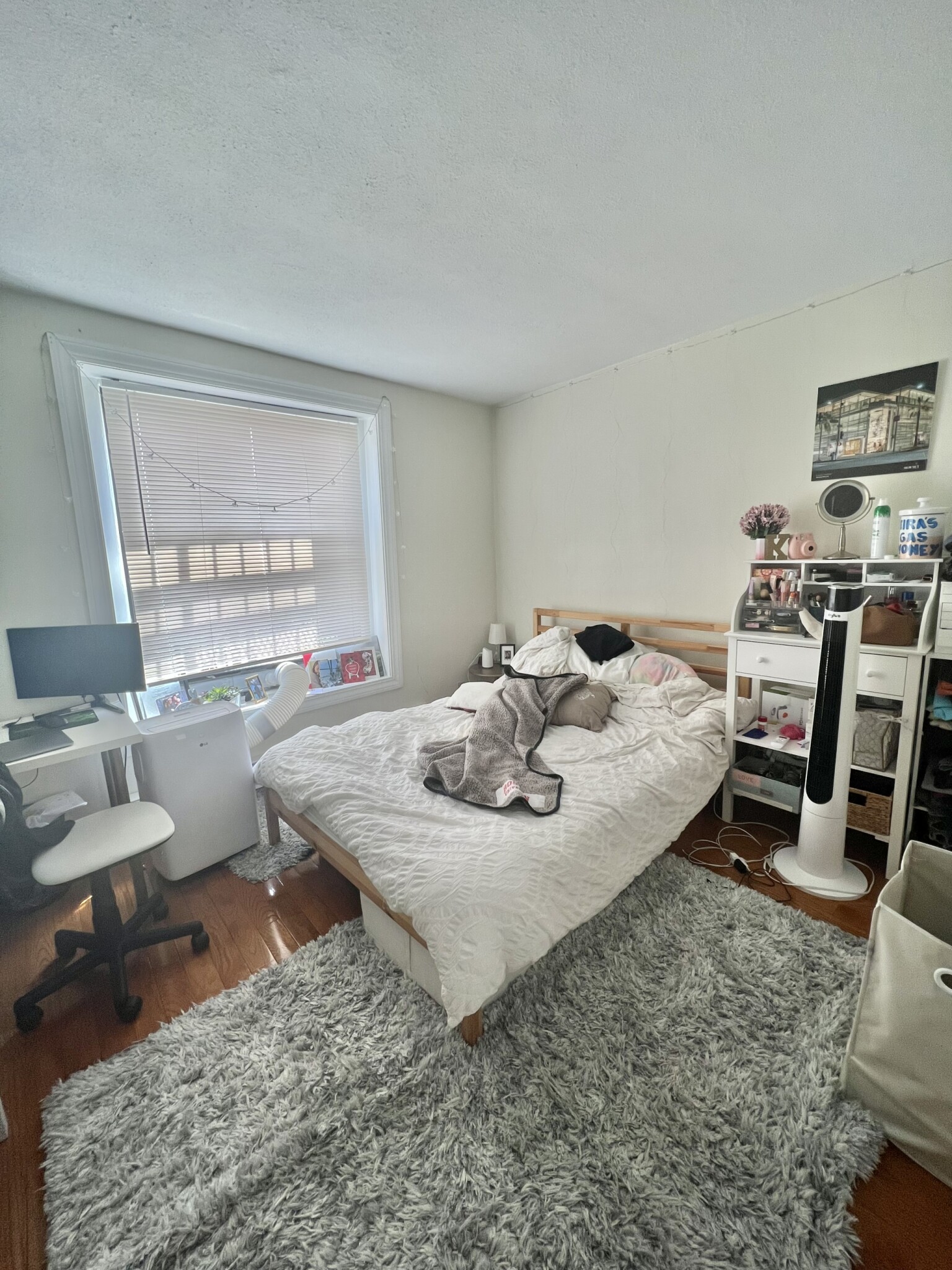 2 bed, 1 bath apartment for rent at 1283 Commonwealth Ave, Unit 5, Brighton — photo 1 of 3