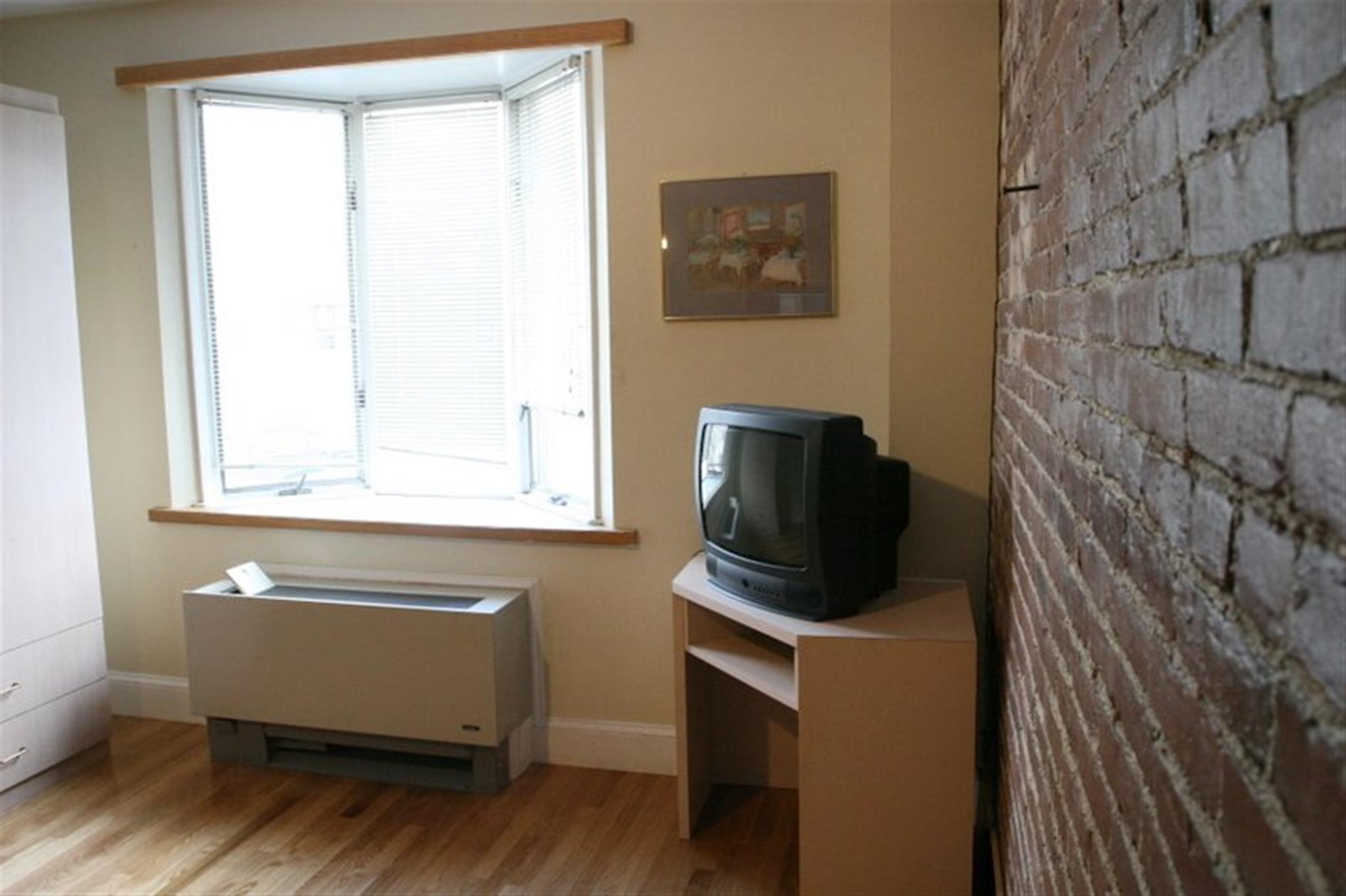 Studio bed, 1 bath apartment for rent at 12 Mount Auburn St Unit 6, Harvard Square — photo 6 of 6