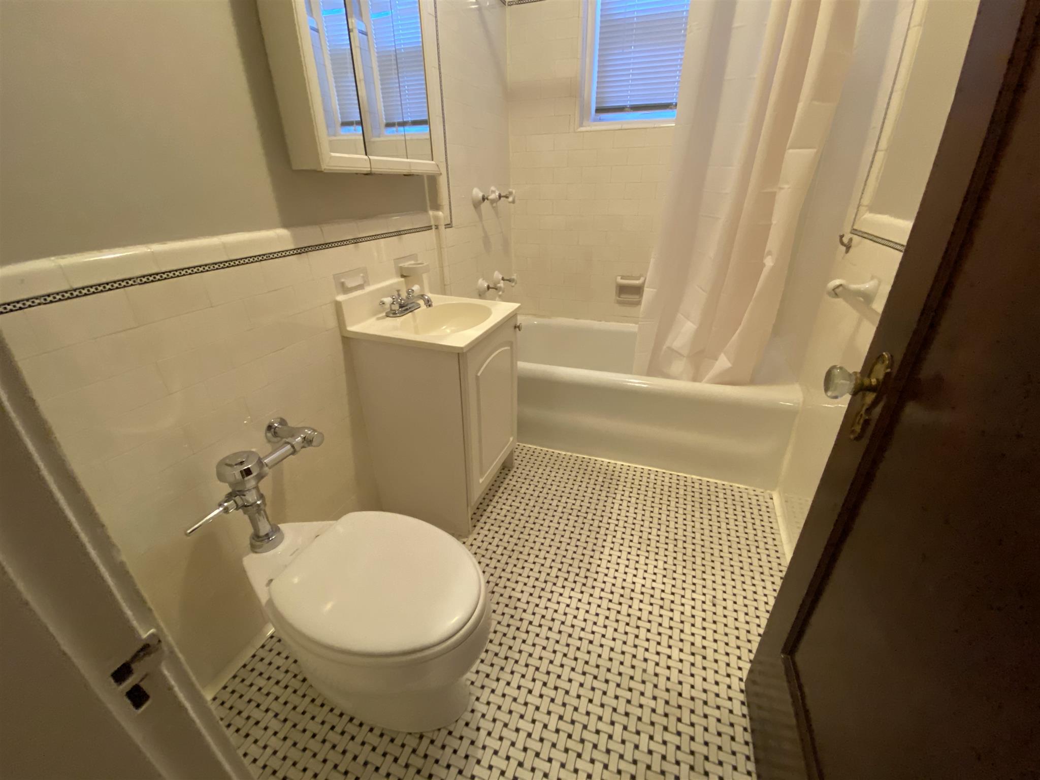 119 College Ave, Powder House Square