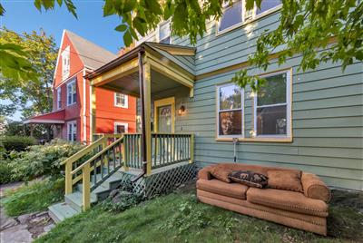 5 Murdock Ter, Brighton