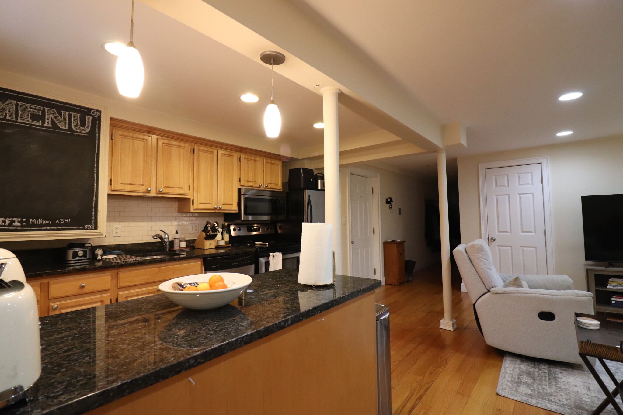 2 bed, 1 bath apartment for rent at 1288 Commonwealth Ave Unit A, Allston — photo 5 of 12