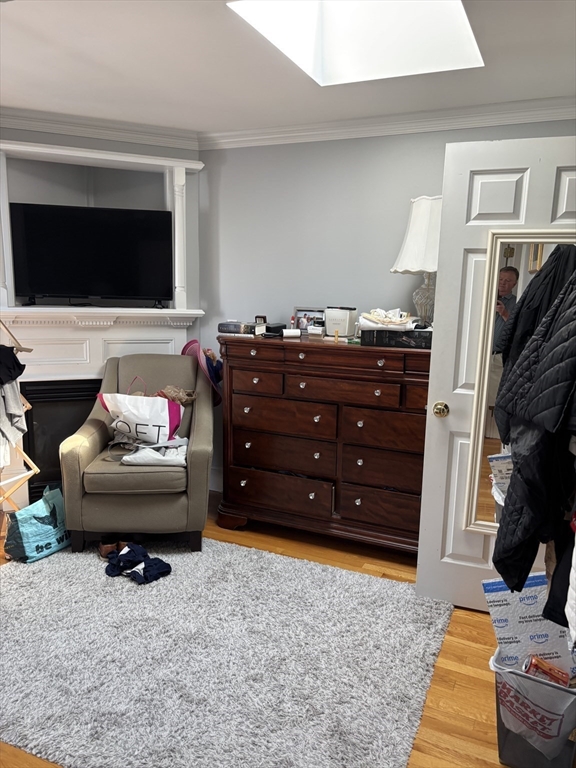 160 1/2 H St, South Boston