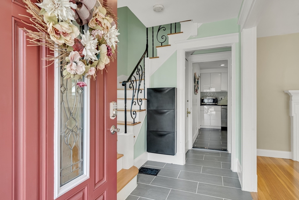 239 Hawthorne St, Malden