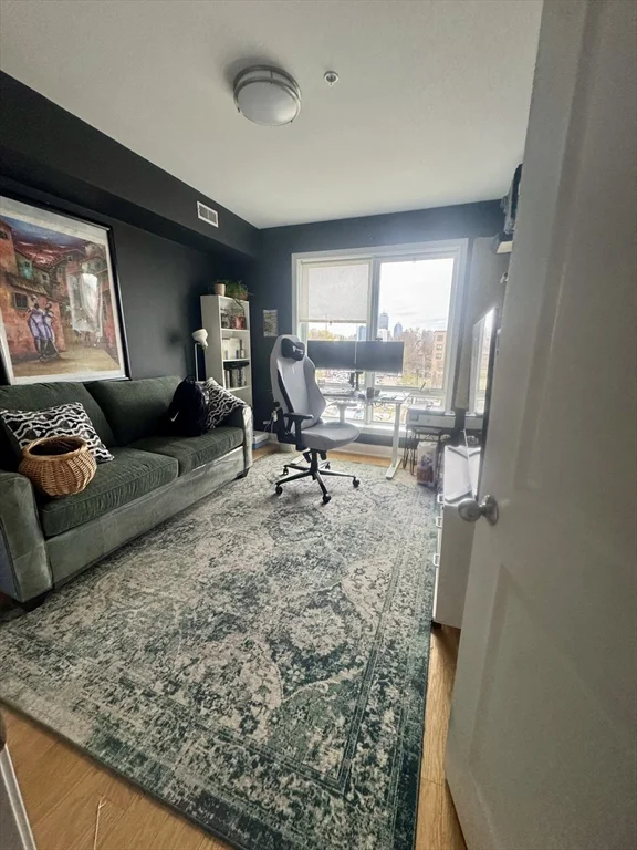 15 Guild St, Roxbury