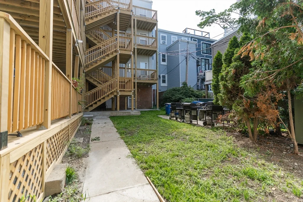 352 West 3rd St, South Boston