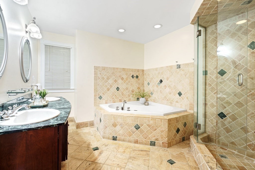 76 Putnam Ave, Cambridge