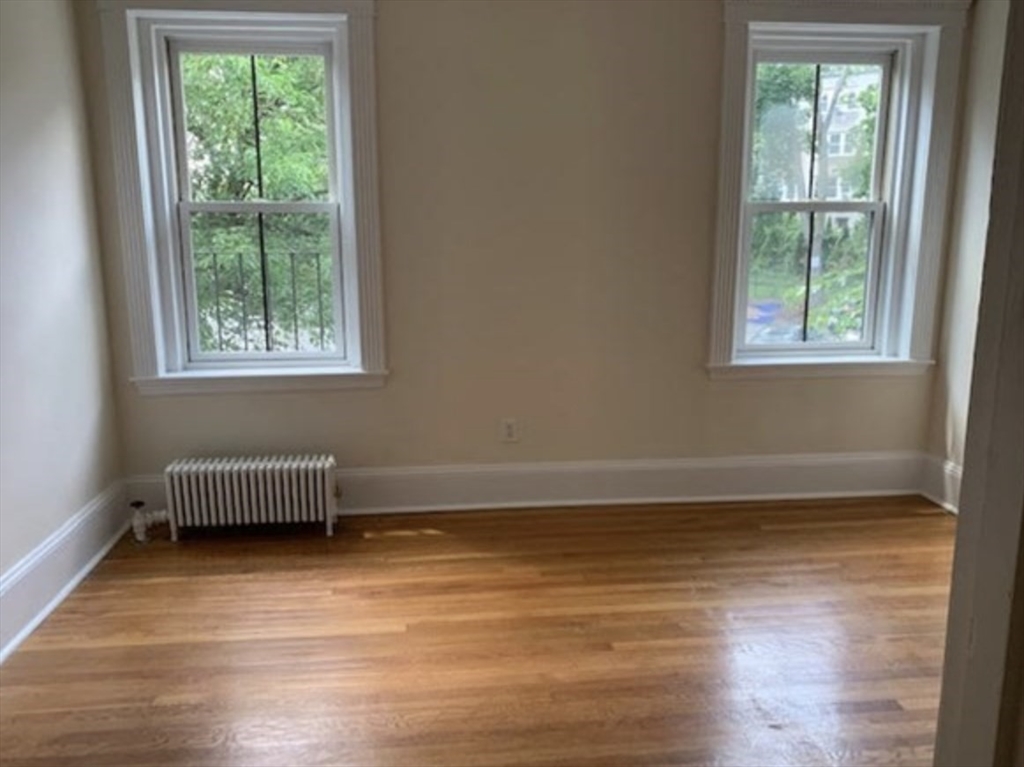 38 Kilsyth, Brookline