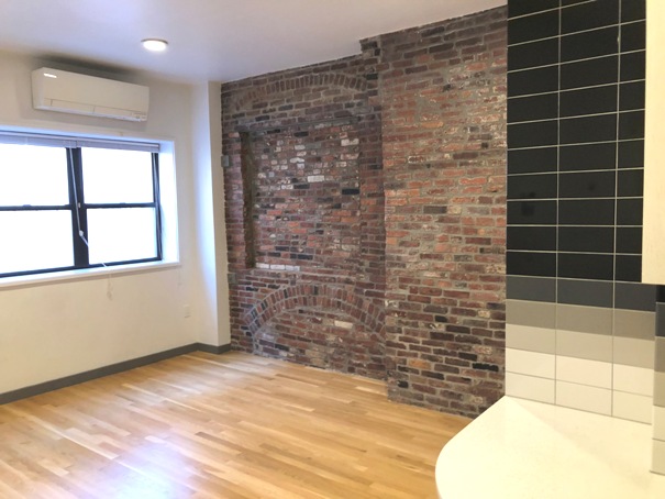 144 Bowdoin St, Beacon Hill