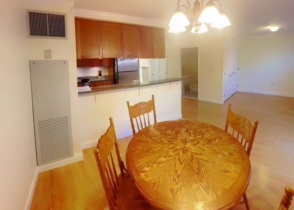 2 Saint Paul, Longwood