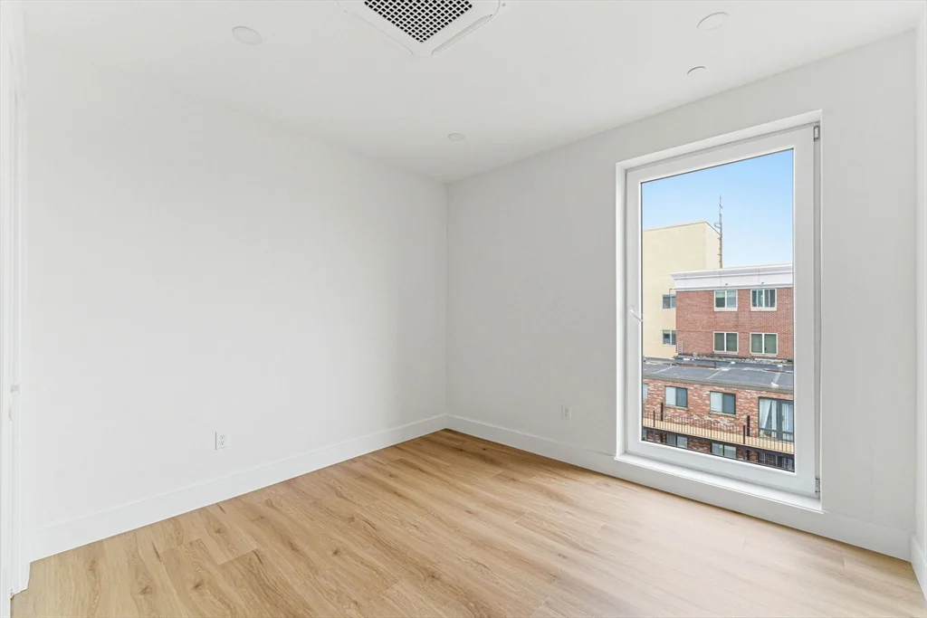 1035 Commonwealth Ave, Allston