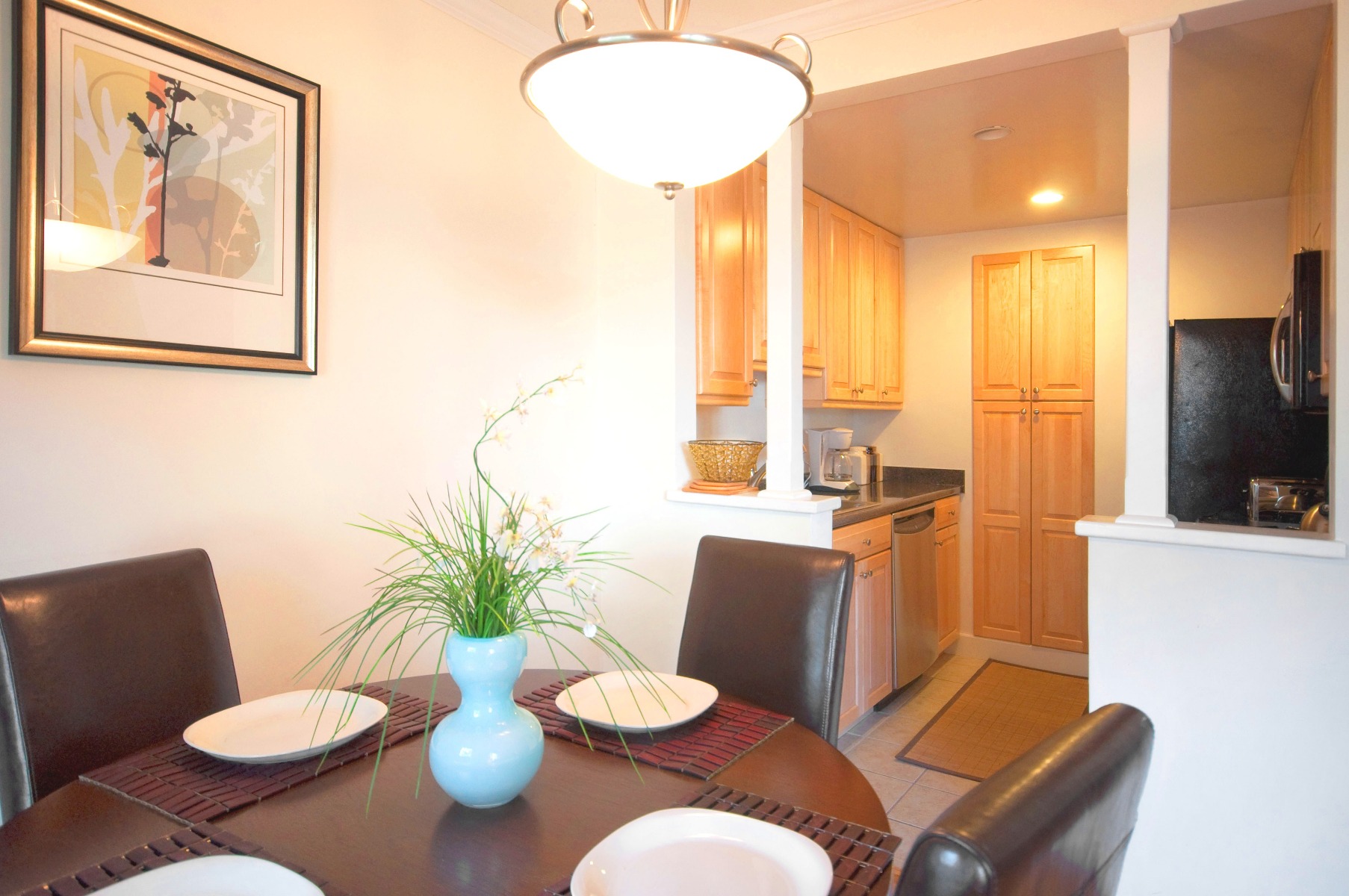 2 bed, 1.5 bath apartment for rent at 129 Independence Dr Unit 1, Chestnut Hill — photo 2 of 4