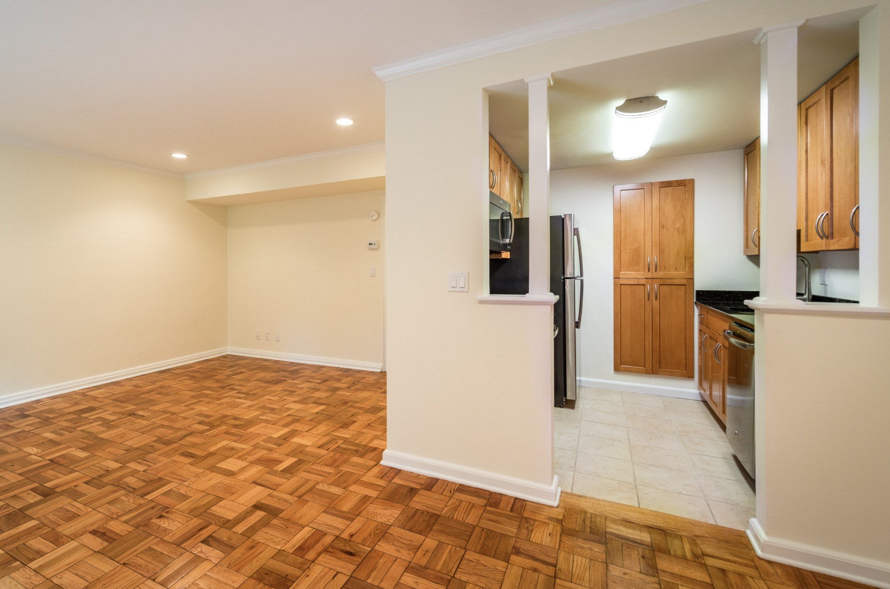 2 bed, 1.5 bath apartment for rent at 129 Independence Dr Unit 1, Chestnut Hill — photo 3 of 4