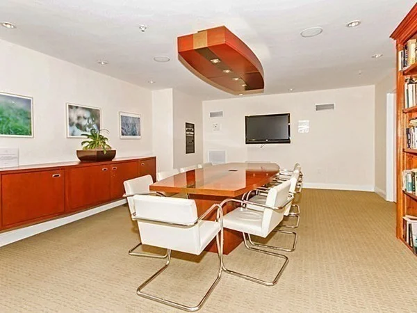 20 Chapel St, Longwood