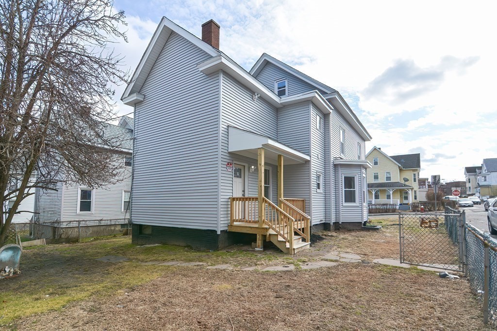 979 Dwight St, Holyoke