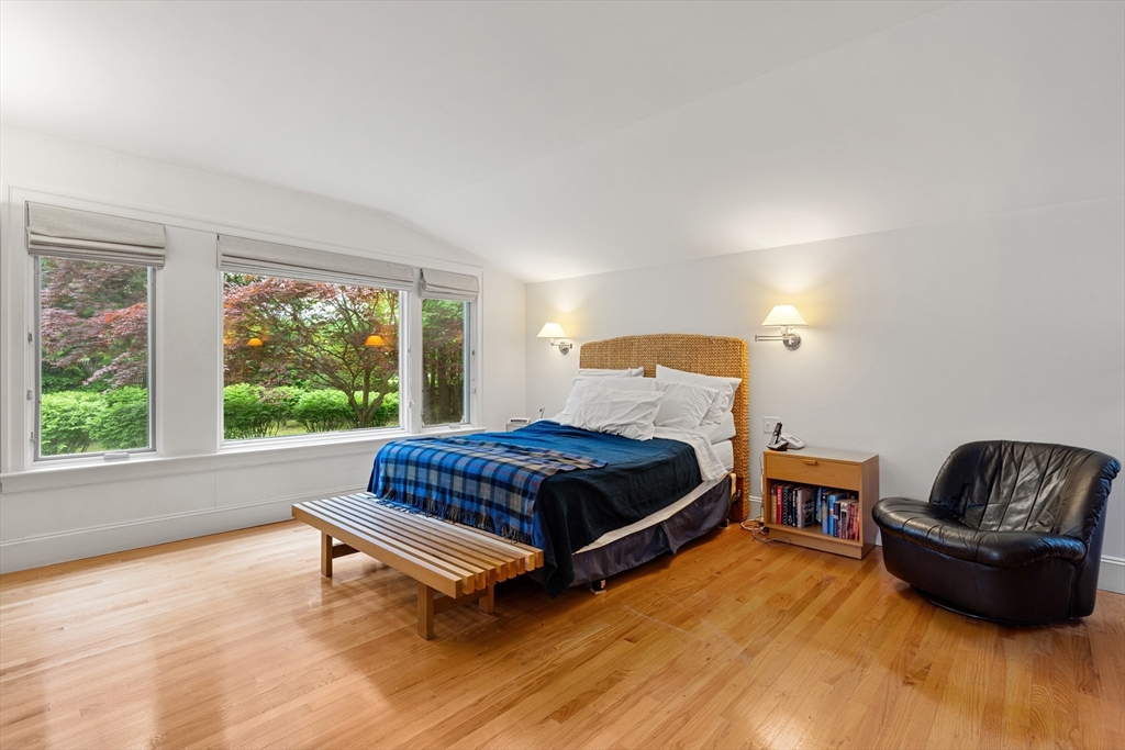 140 Paulson Rd, Waban