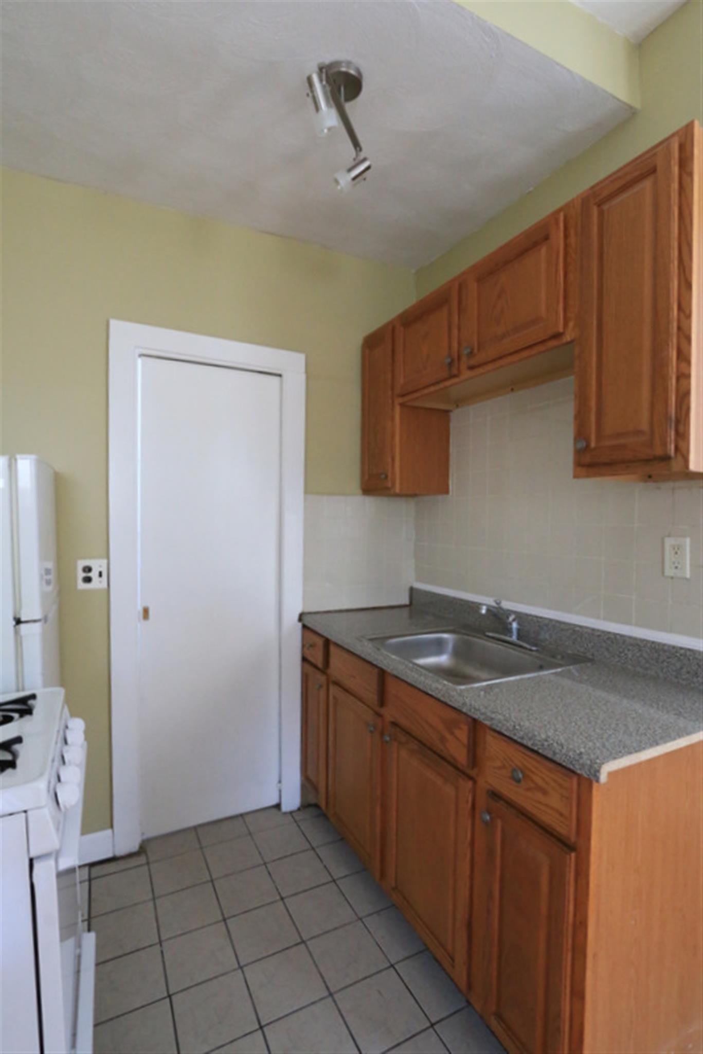 1 bed, 1 bath apartment for rent at 58 Vinal Ave Unit 2, Prospect Hill — photo 4 of 14