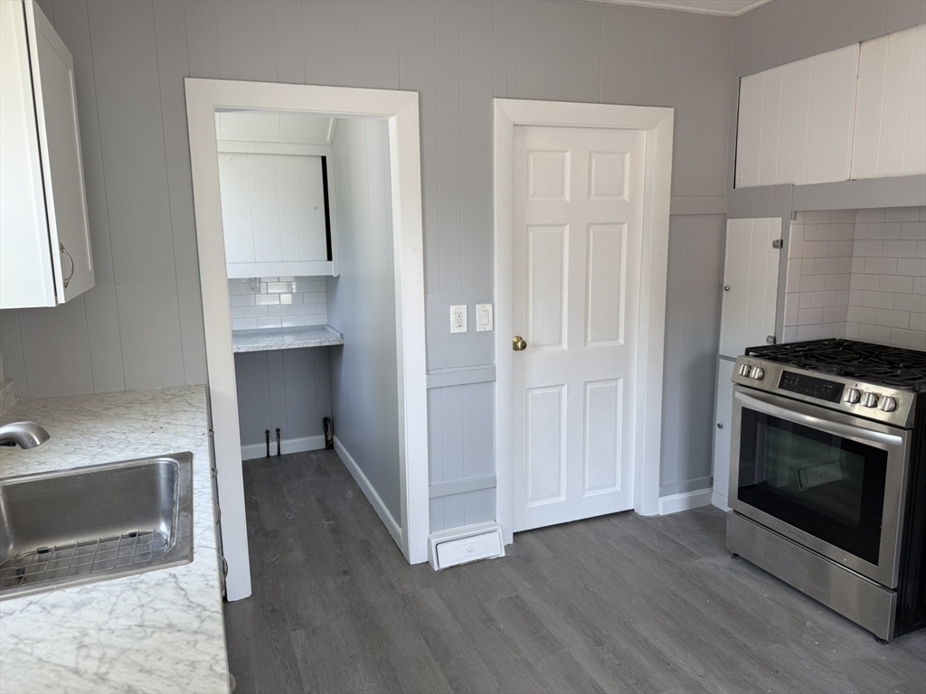 410-412 Court St, North Plymouth