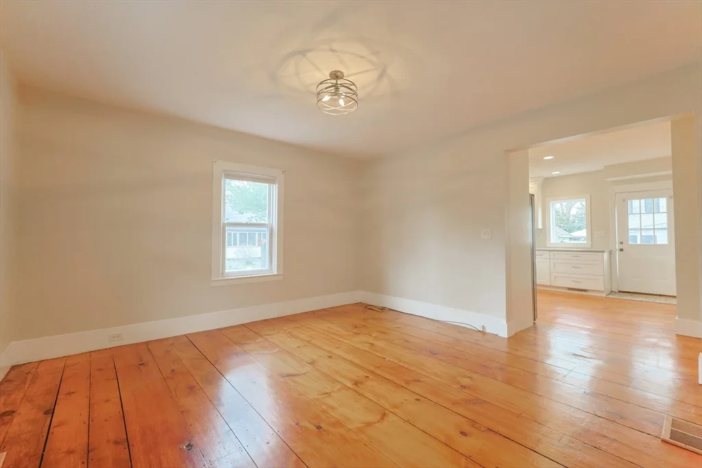 24 Charles St, Westborough