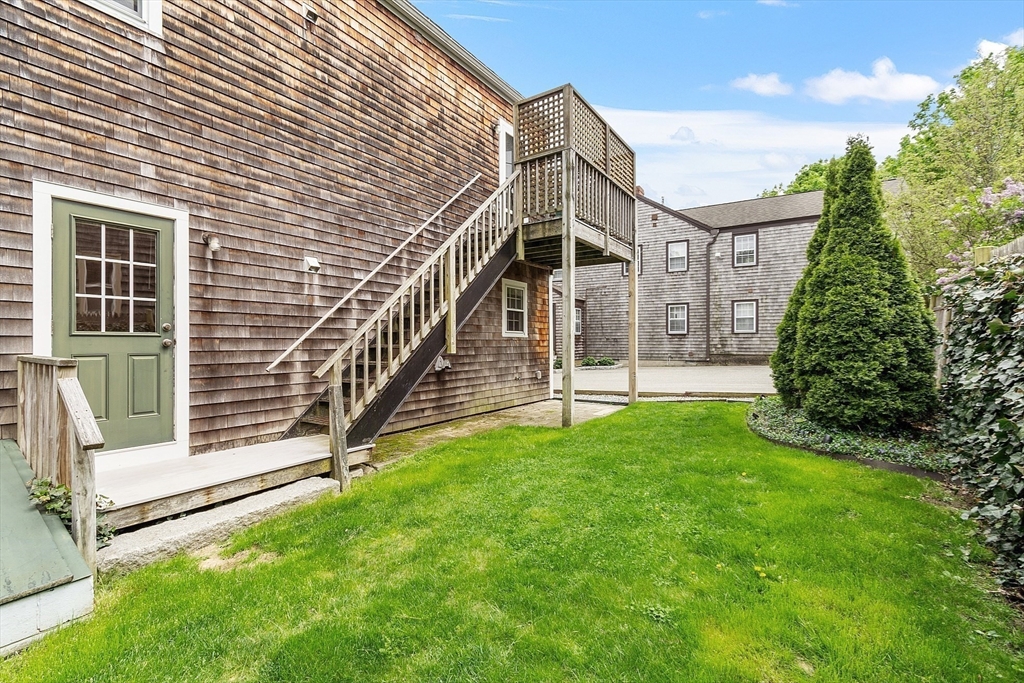 12 Morse Ct, Manchester