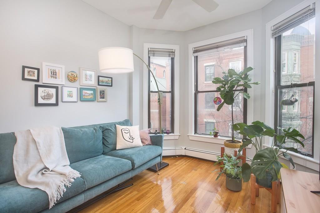 1 bed, 1 bath apartment for rent at 12 Isabella Unit 5, Back Bay — photo 1 of 7