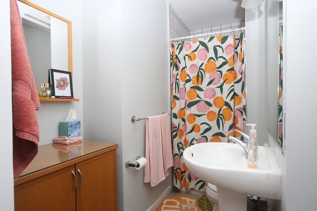1 bed, 1 bath apartment for rent at 12 Isabella Unit 5, Back Bay — photo 4 of 7