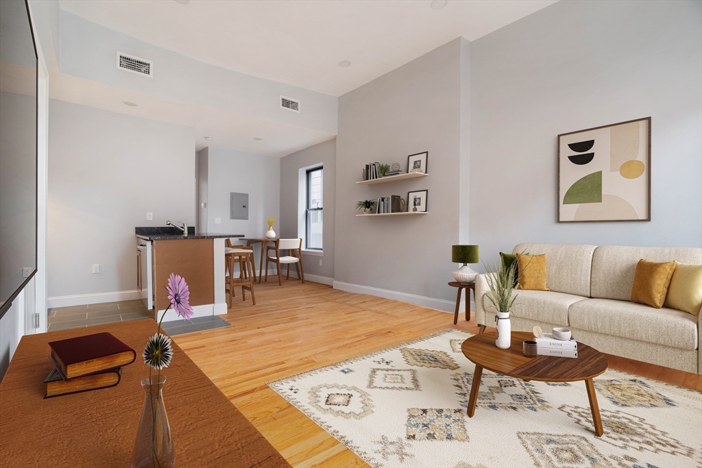 11 East Springfield, South End