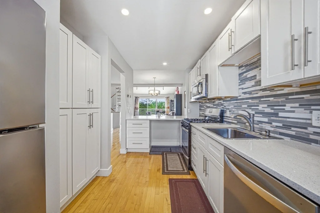 20 Ship Ave, Glenwood