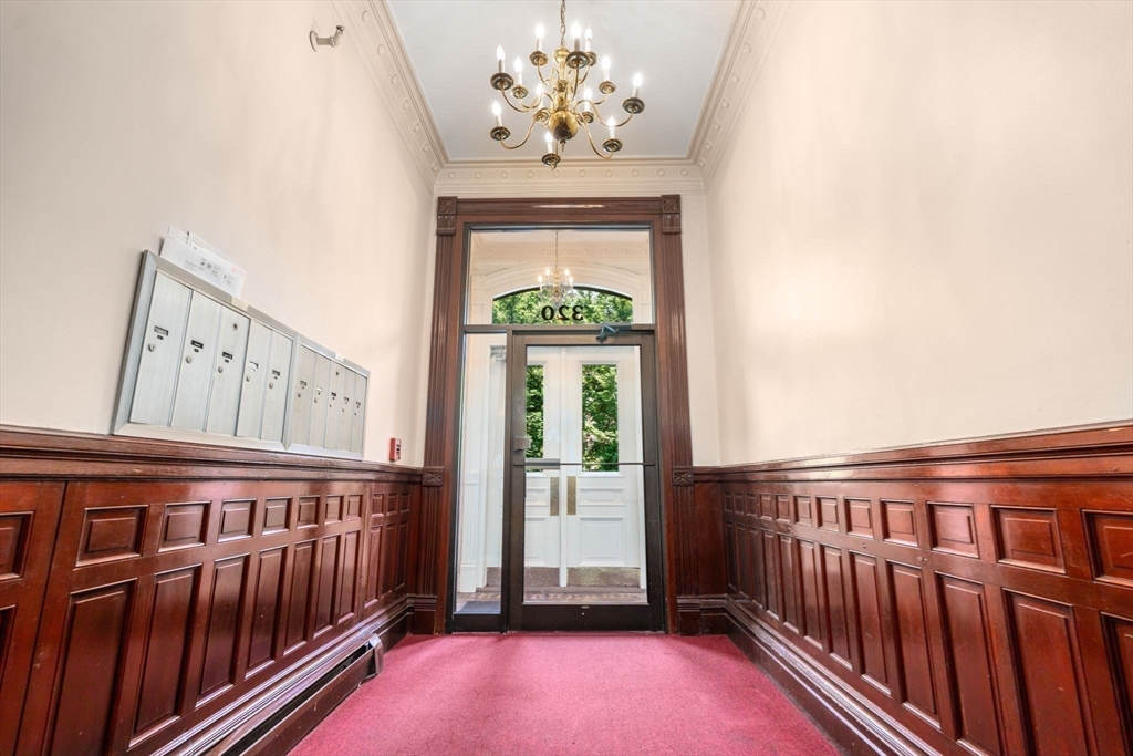 320 Commonwealth Ave, Back Bay