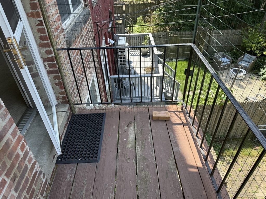 160 Cottage St, East Boston