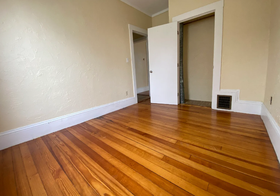 8 Bennett St, South Medford