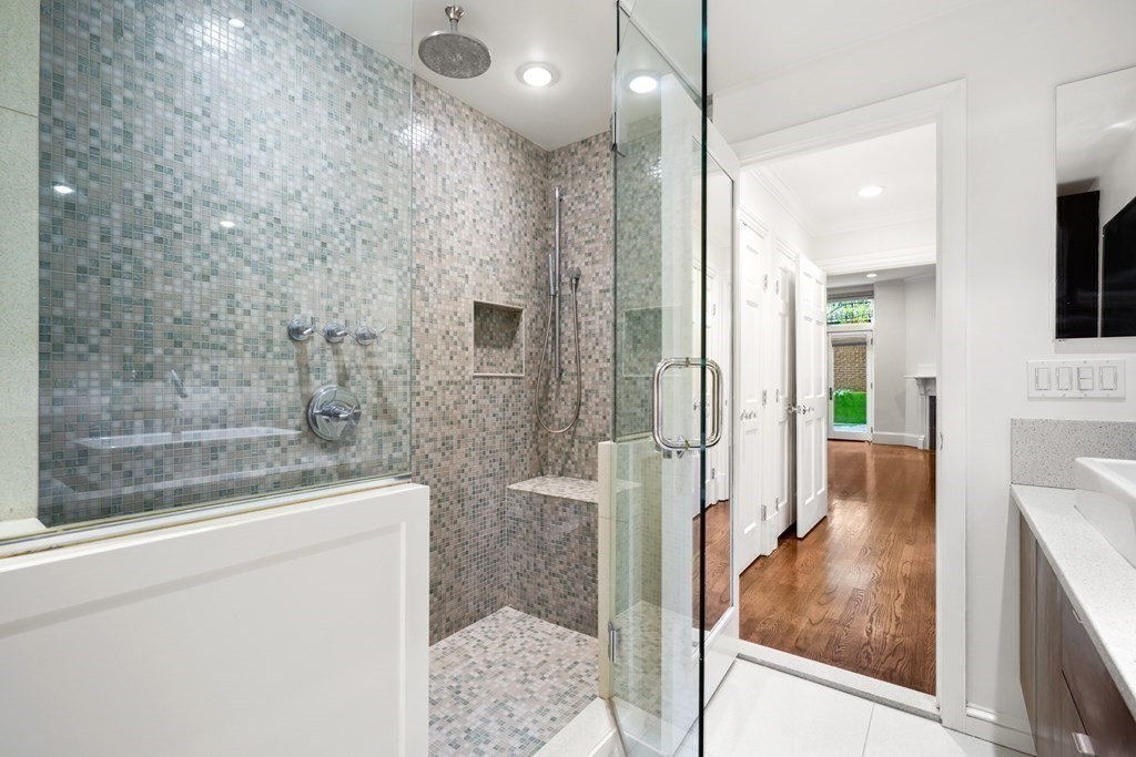 408 Beacon St, Back Bay