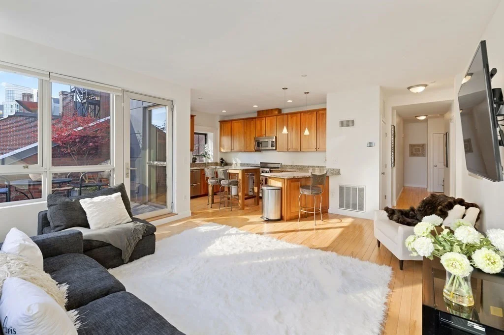 99-105 Broad, Waterfront