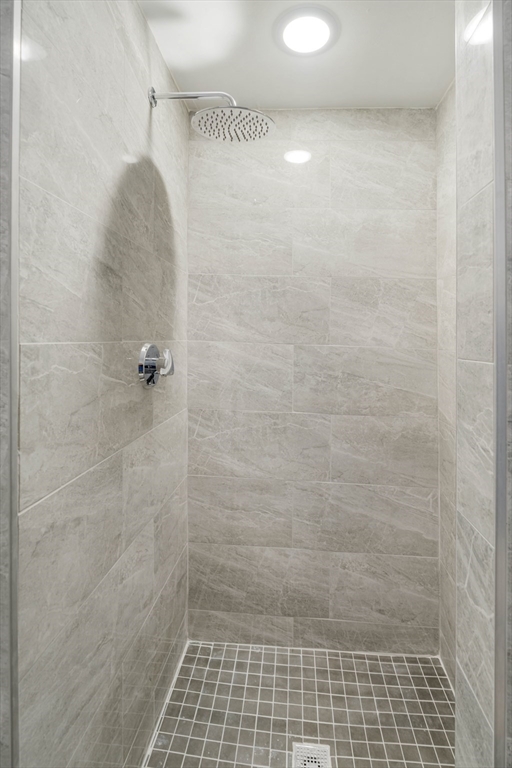 11 East Springfield, South End